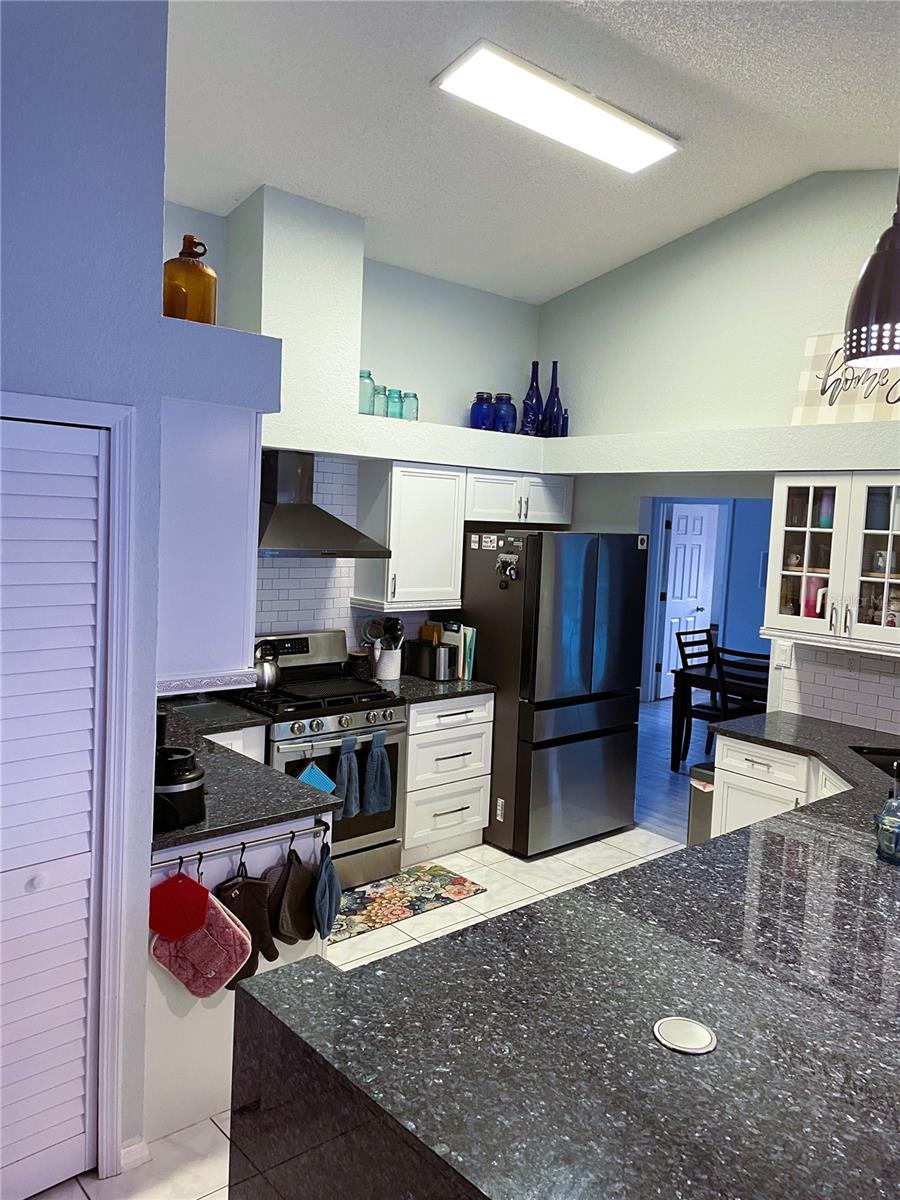 Image 14 of 37 For 2571 Running Oak Court