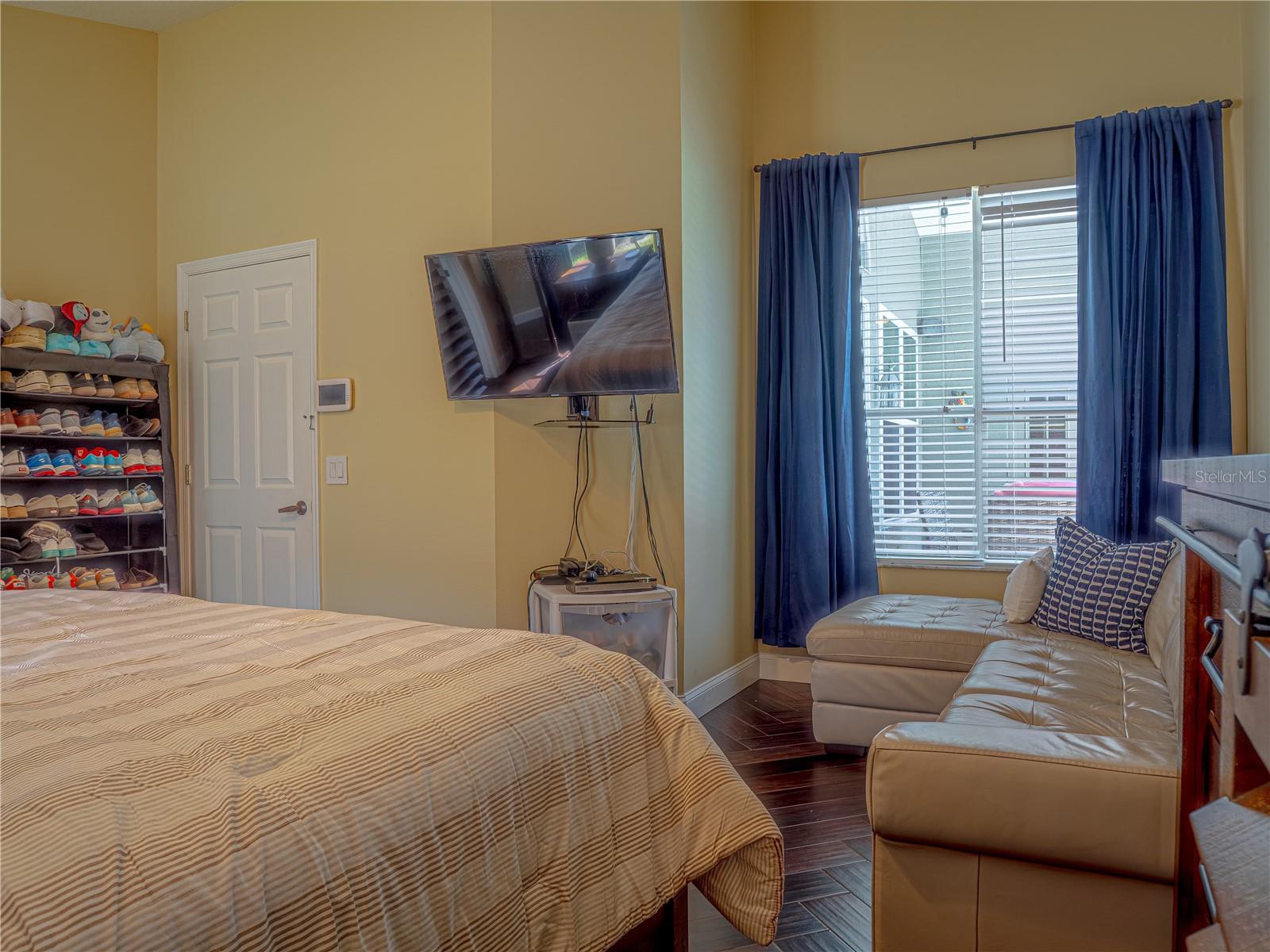Listing photo id 10 for 18505 Avocet Drive