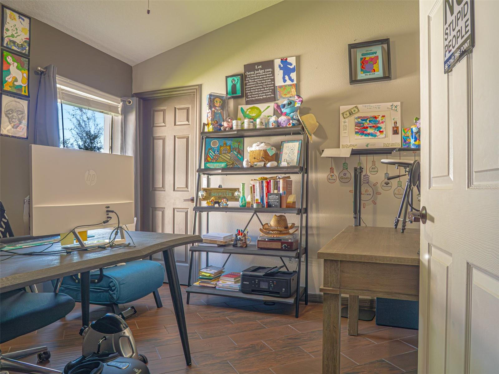 Listing photo id 14 for 18505 Avocet Drive