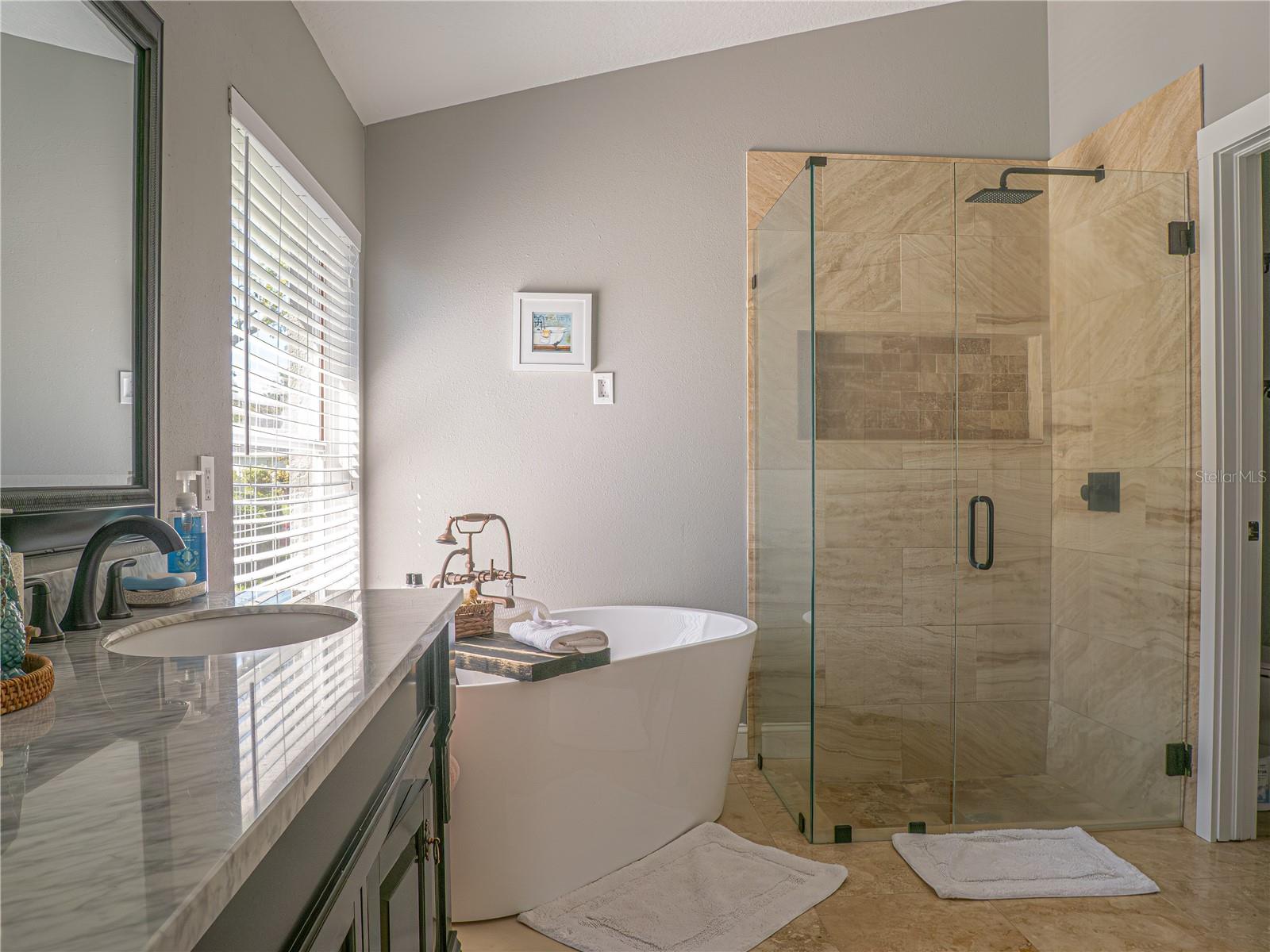Listing photo id 22 for 18505 Avocet Drive