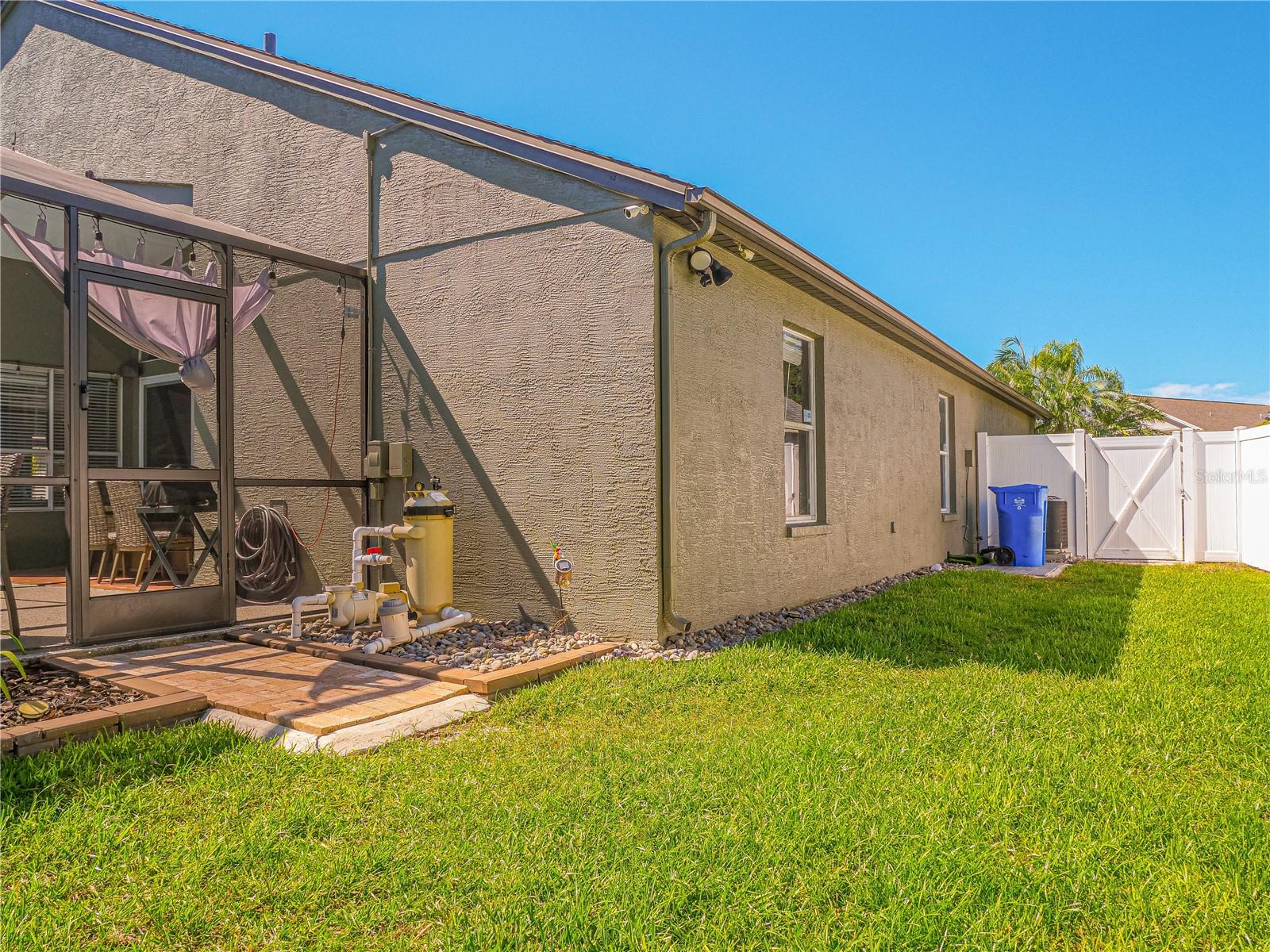 Listing photo id 27 for 18505 Avocet Drive