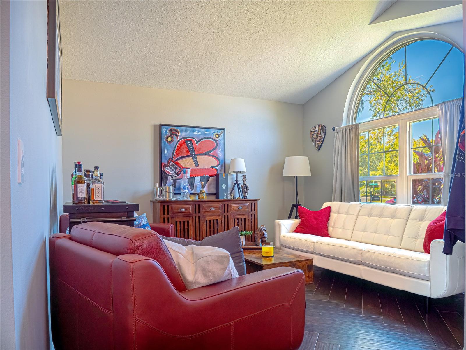 Listing photo id 5 for 18505 Avocet Drive