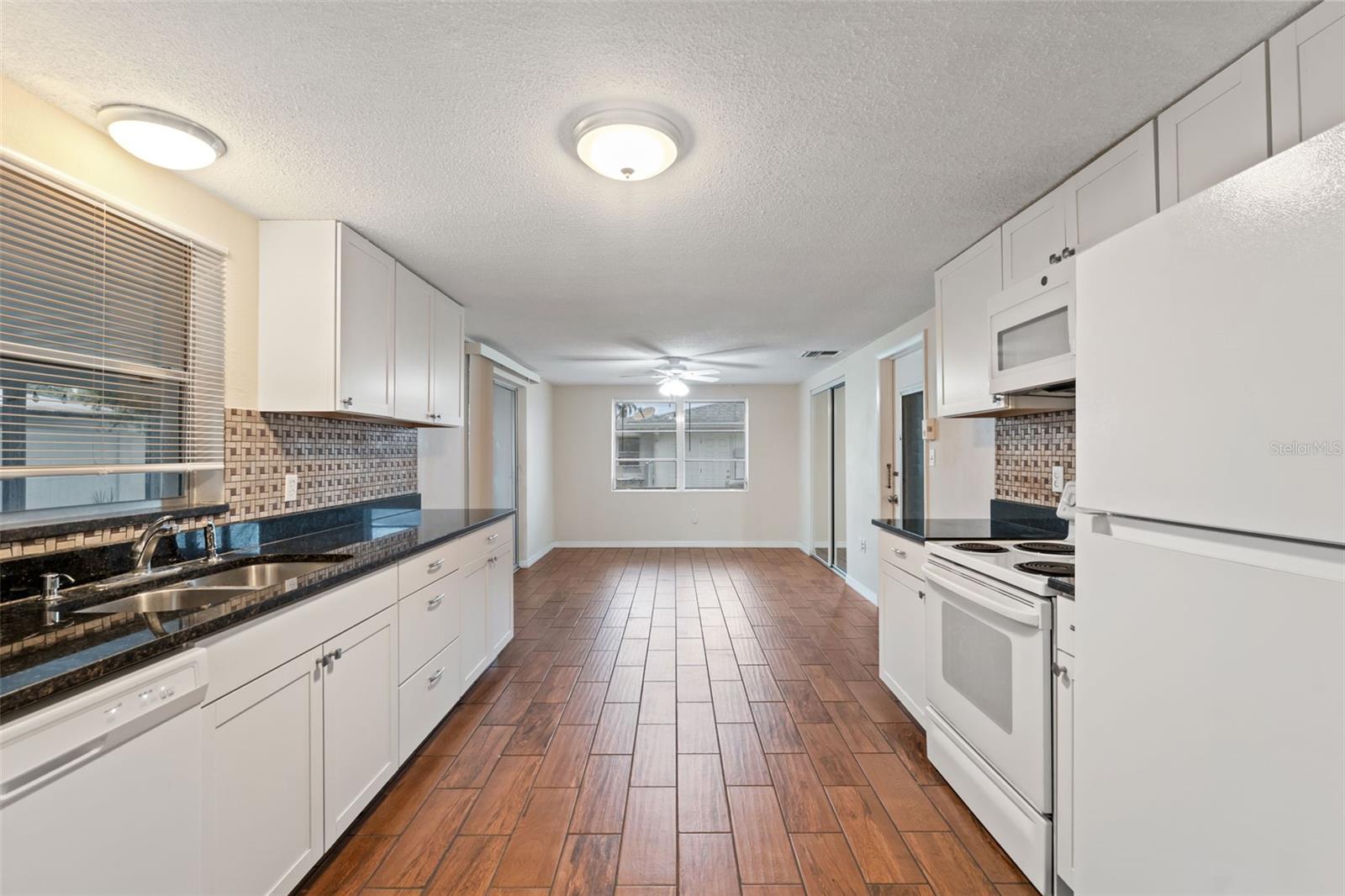 Image 11 of 35 For 10315 Pastel Lane