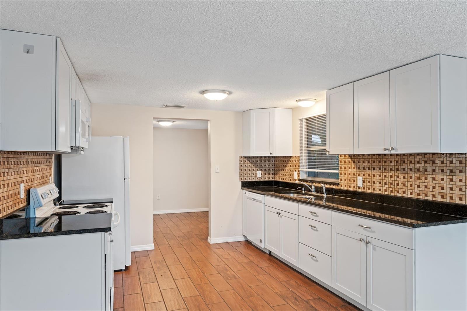Image 13 of 35 For 10315 Pastel Lane