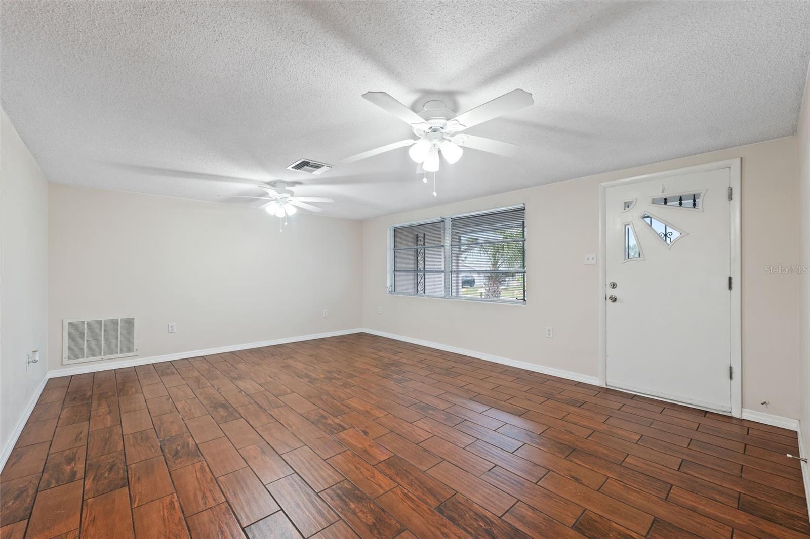 Image 5 of 35 For 10315 Pastel Lane