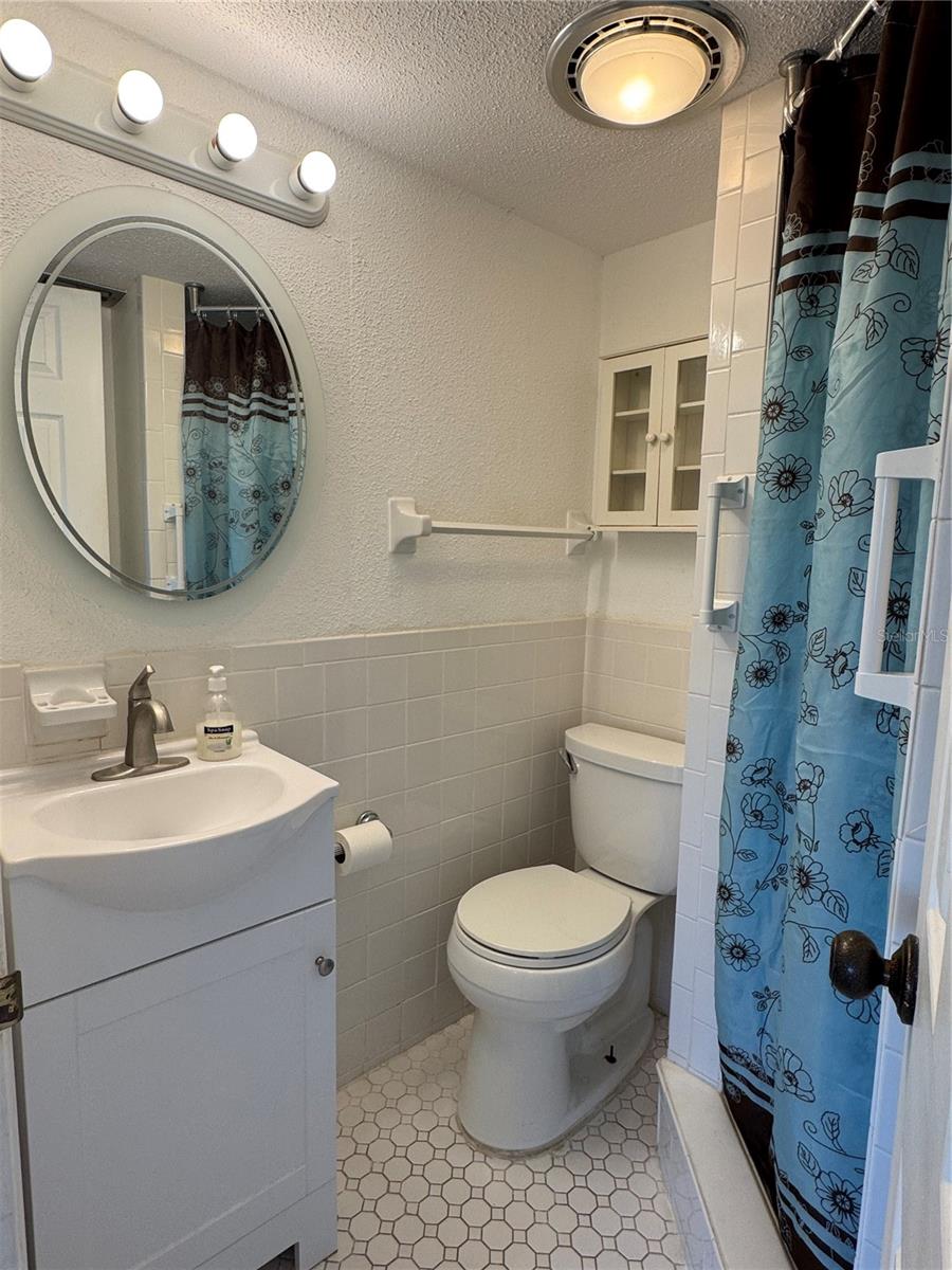 Image 12 of 37 For 10369 Paradise Boulevard 58