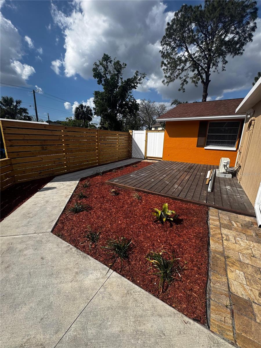 Image 27 of 43 For 7517 Brookhaven Court