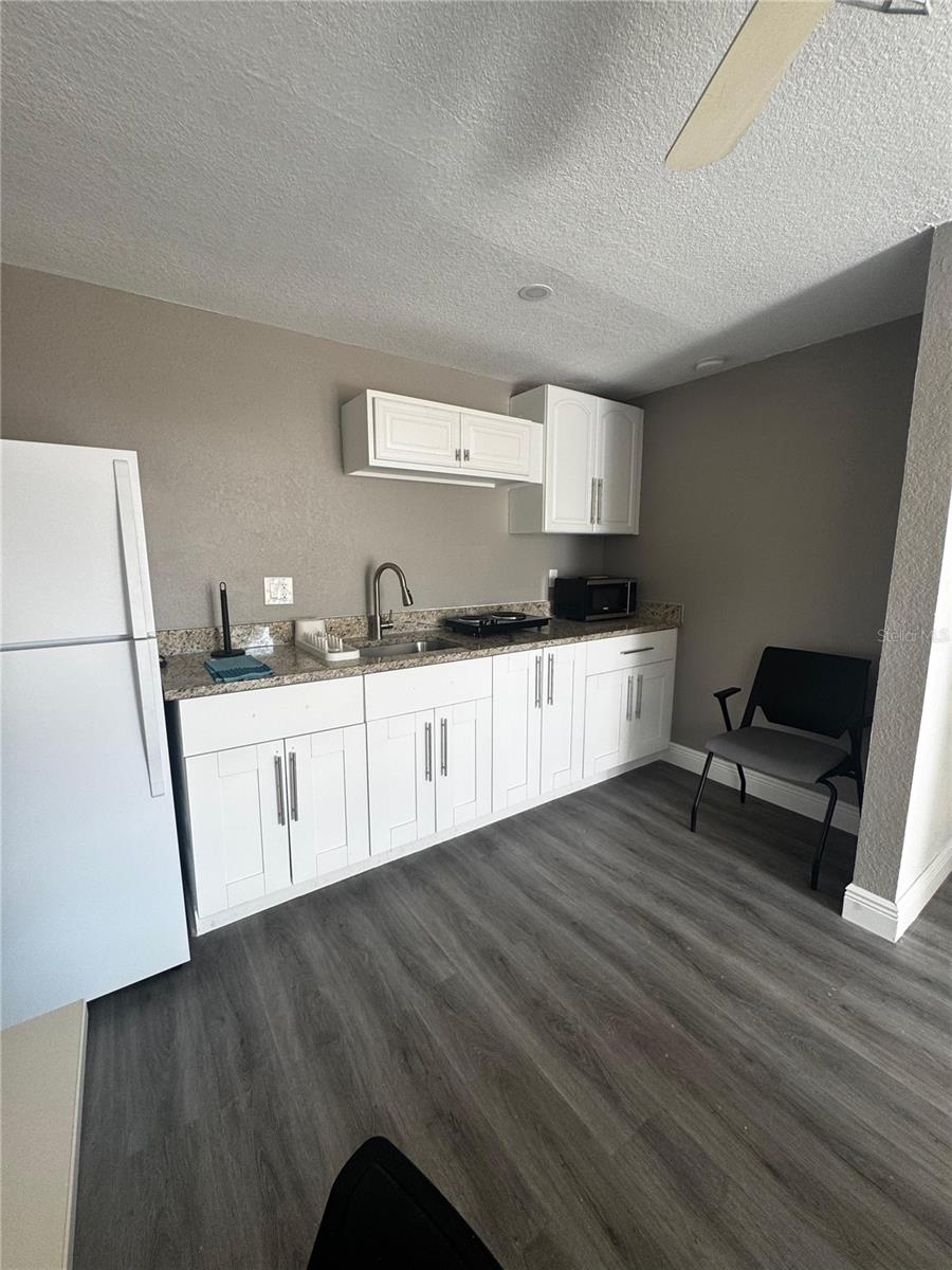 Image 30 of 43 For 7517 Brookhaven Court