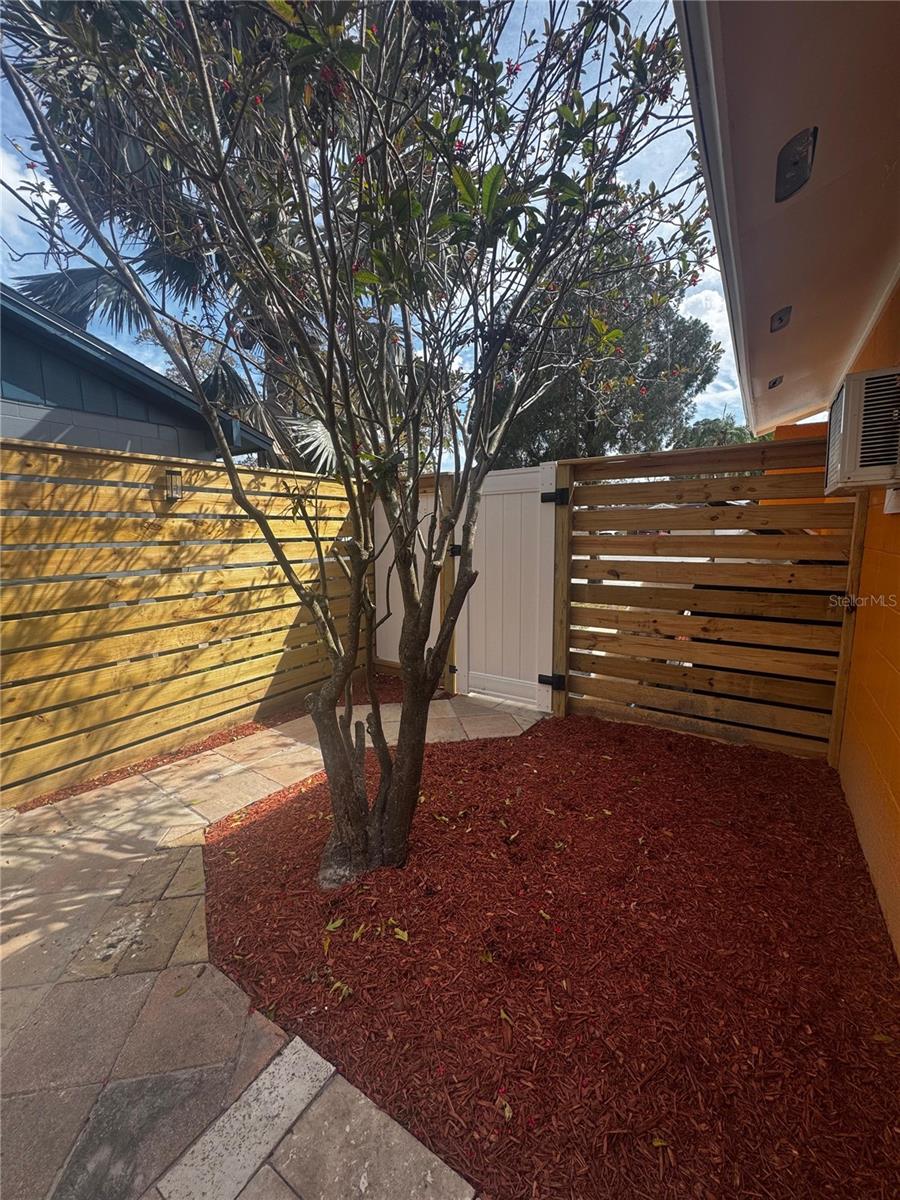 Image 37 of 43 For 7517 Brookhaven Court