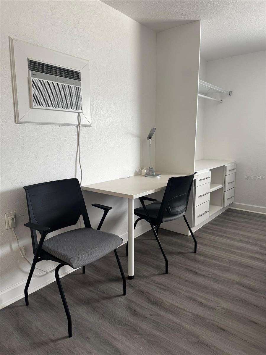 Image 40 of 43 For 7517 Brookhaven Court