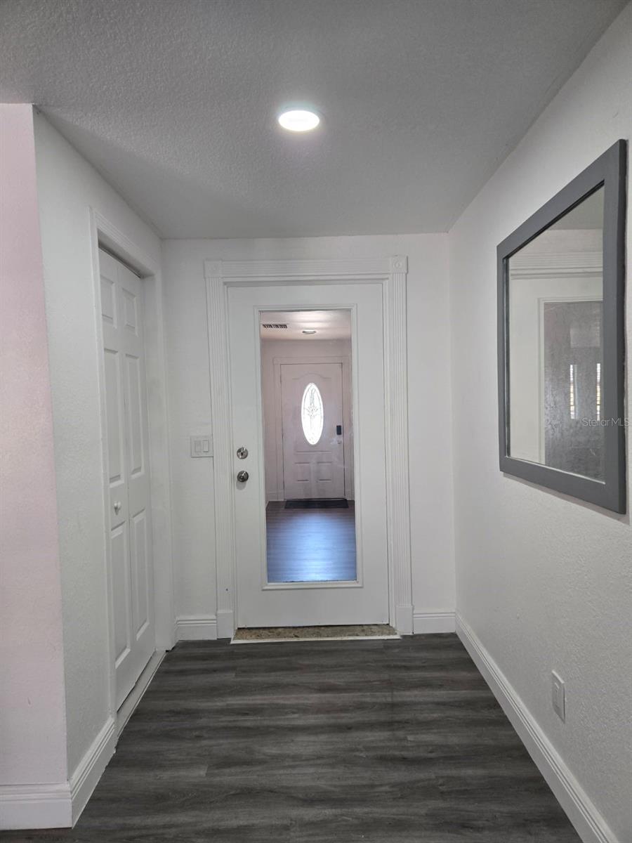 Image 6 of 43 For 7517 Brookhaven Court