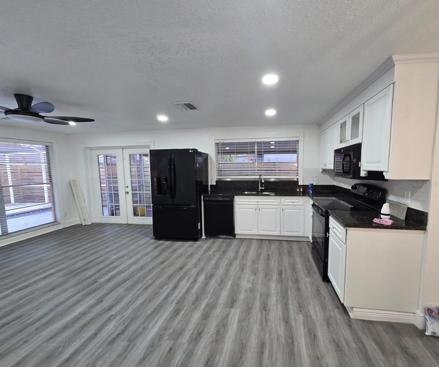 Image 9 of 43 For 7517 Brookhaven Court