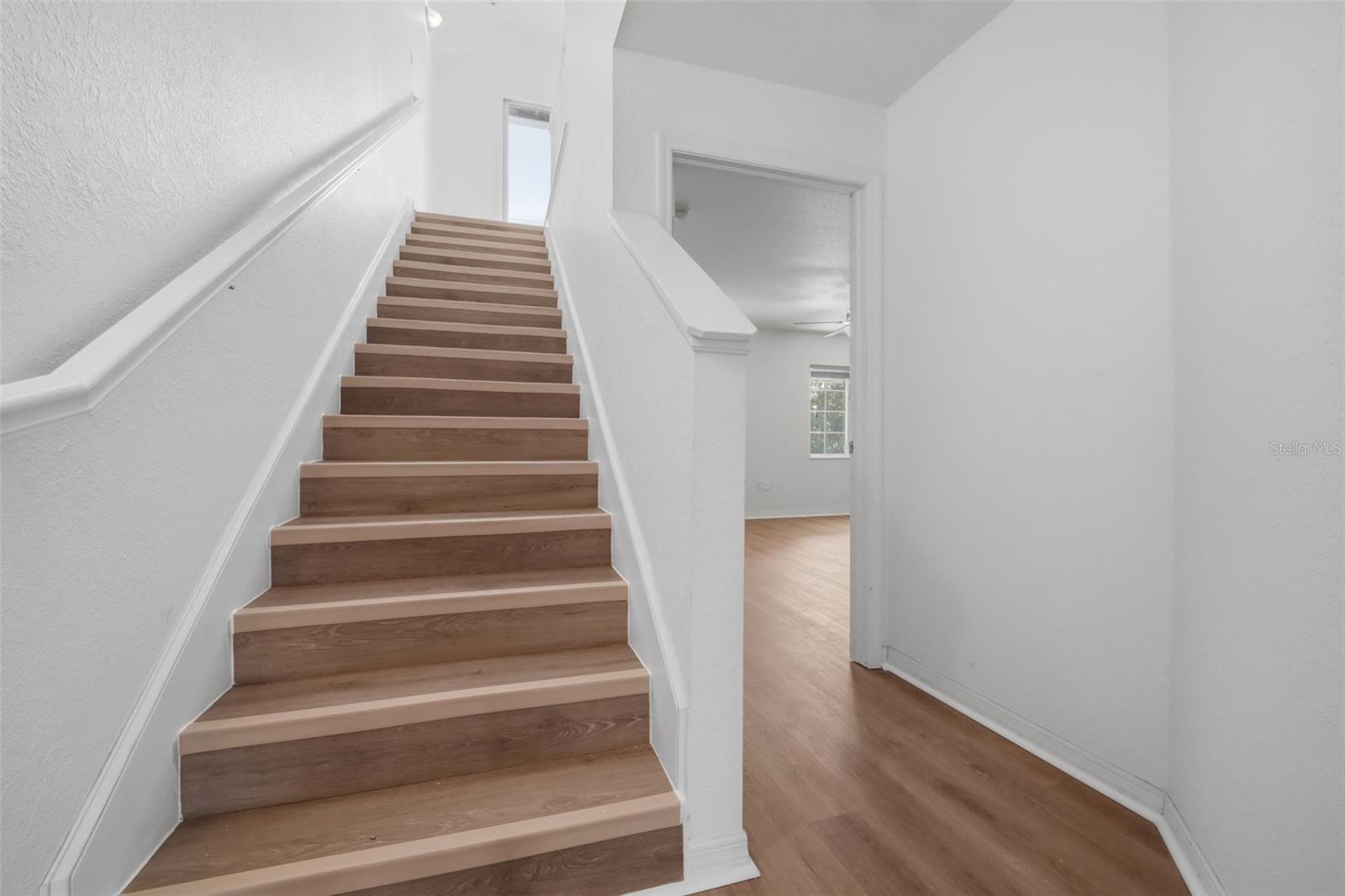 Image 14 of 47 For 3403 10th Lane W