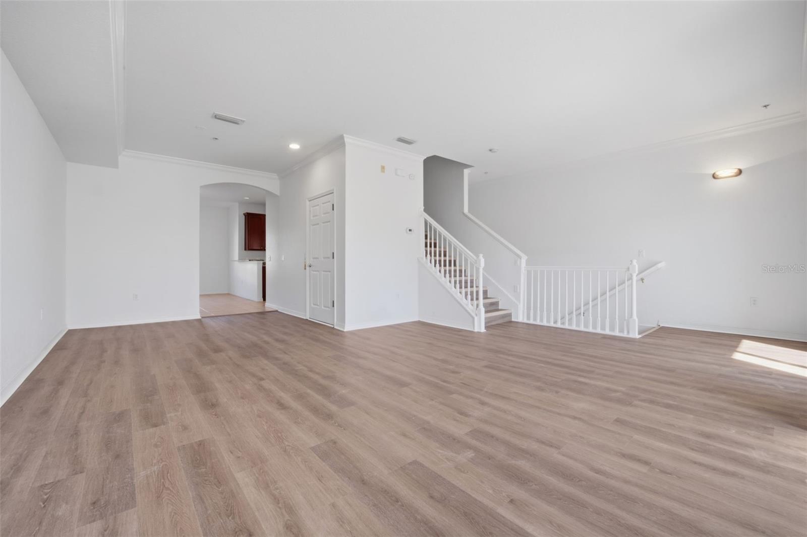 Image 16 of 47 For 3403 10th Lane W