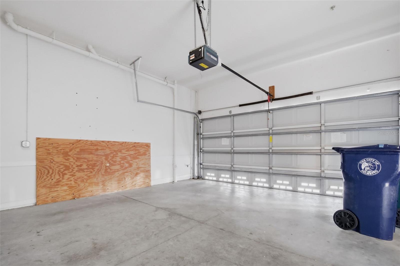 Image 40 of 47 For 3403 10th Lane W