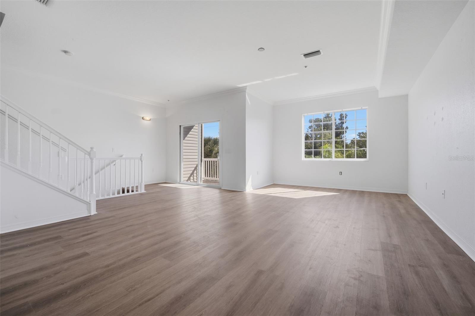 Image 6 of 47 For 3403 10th Lane W