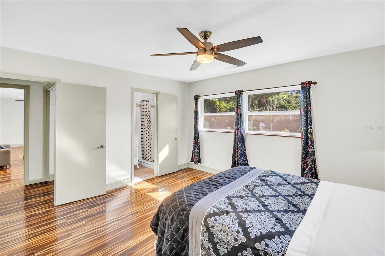 Image 12 of 47 For 1182 Norwood Avenue
