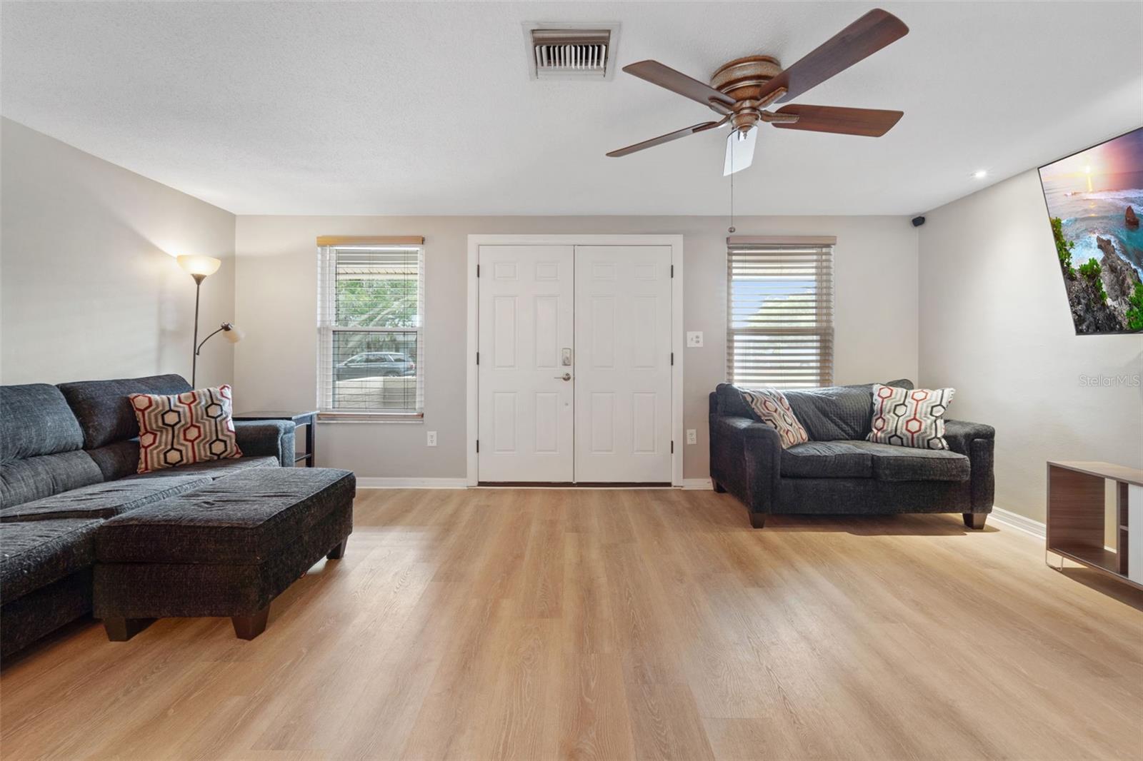 Image 4 of 41 For 7517 Scottie Drive