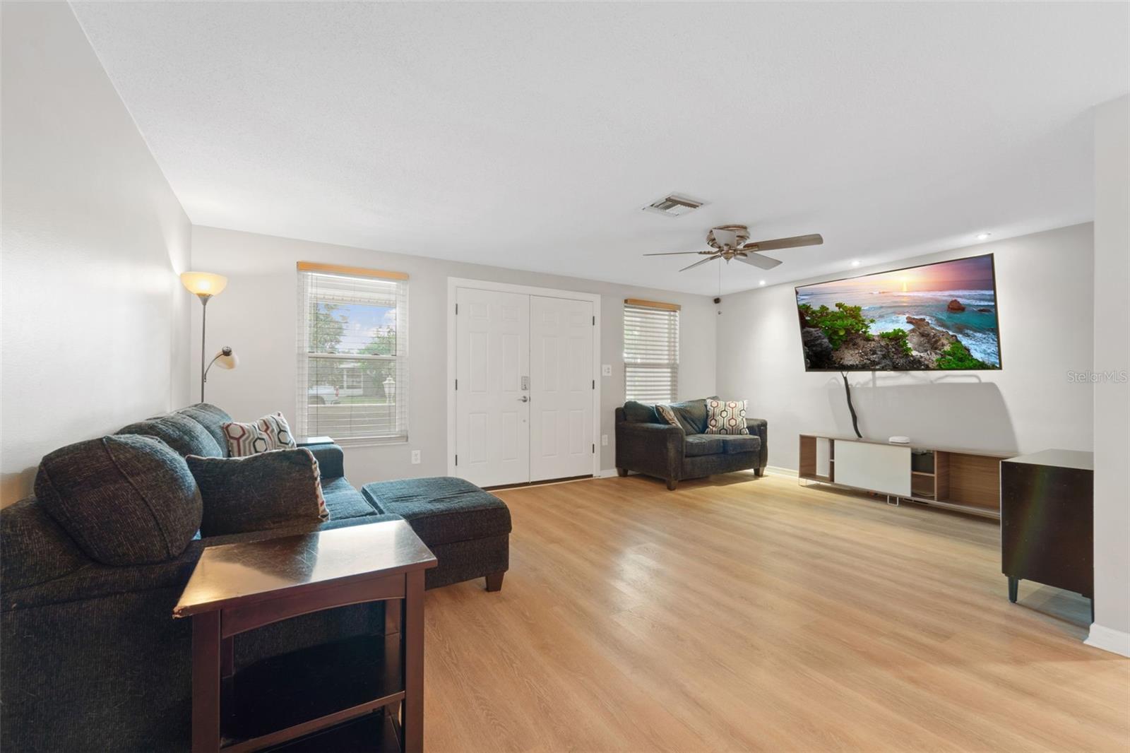 Image 5 of 41 For 7517 Scottie Drive
