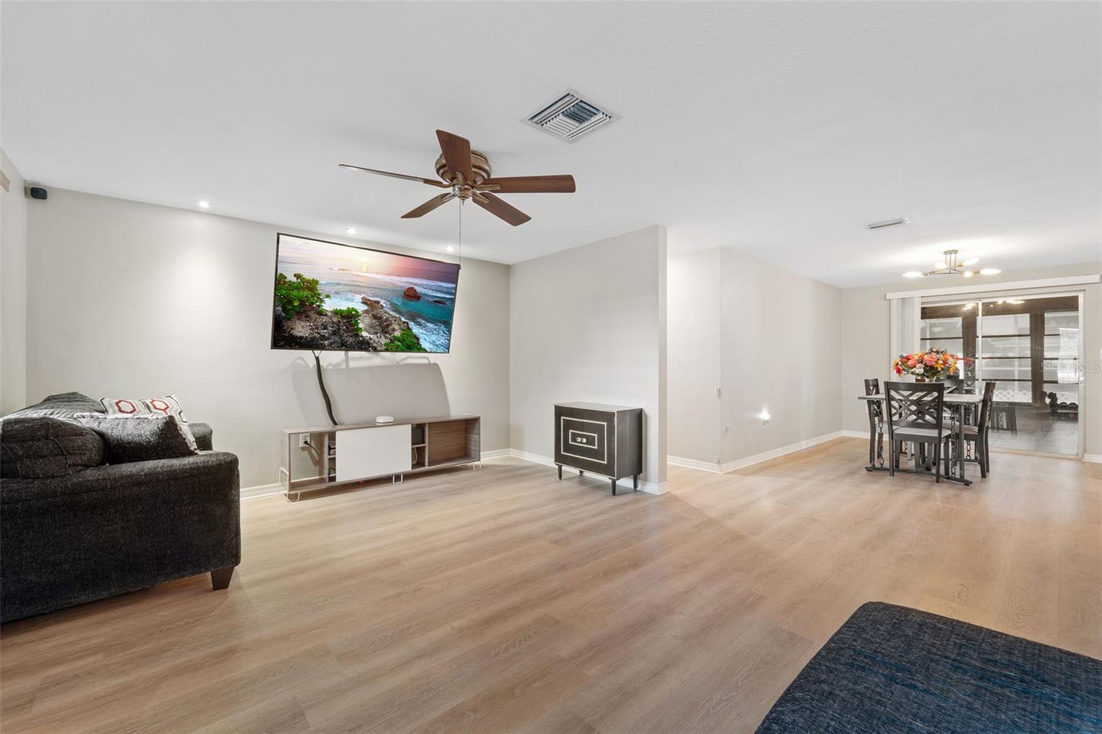 Image 6 of 41 For 7517 Scottie Drive