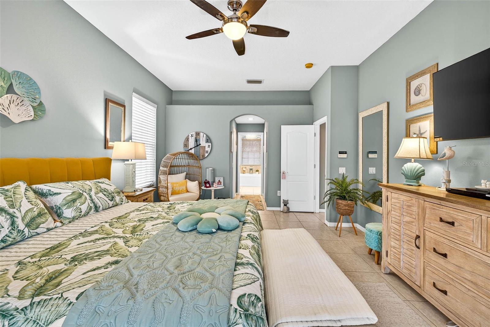 Image 15 of 64 For 9242 Estate Cove Circle