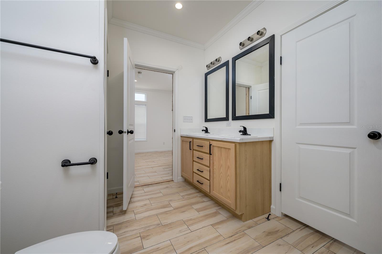Image 16 of 22 For 9619 Gary Street