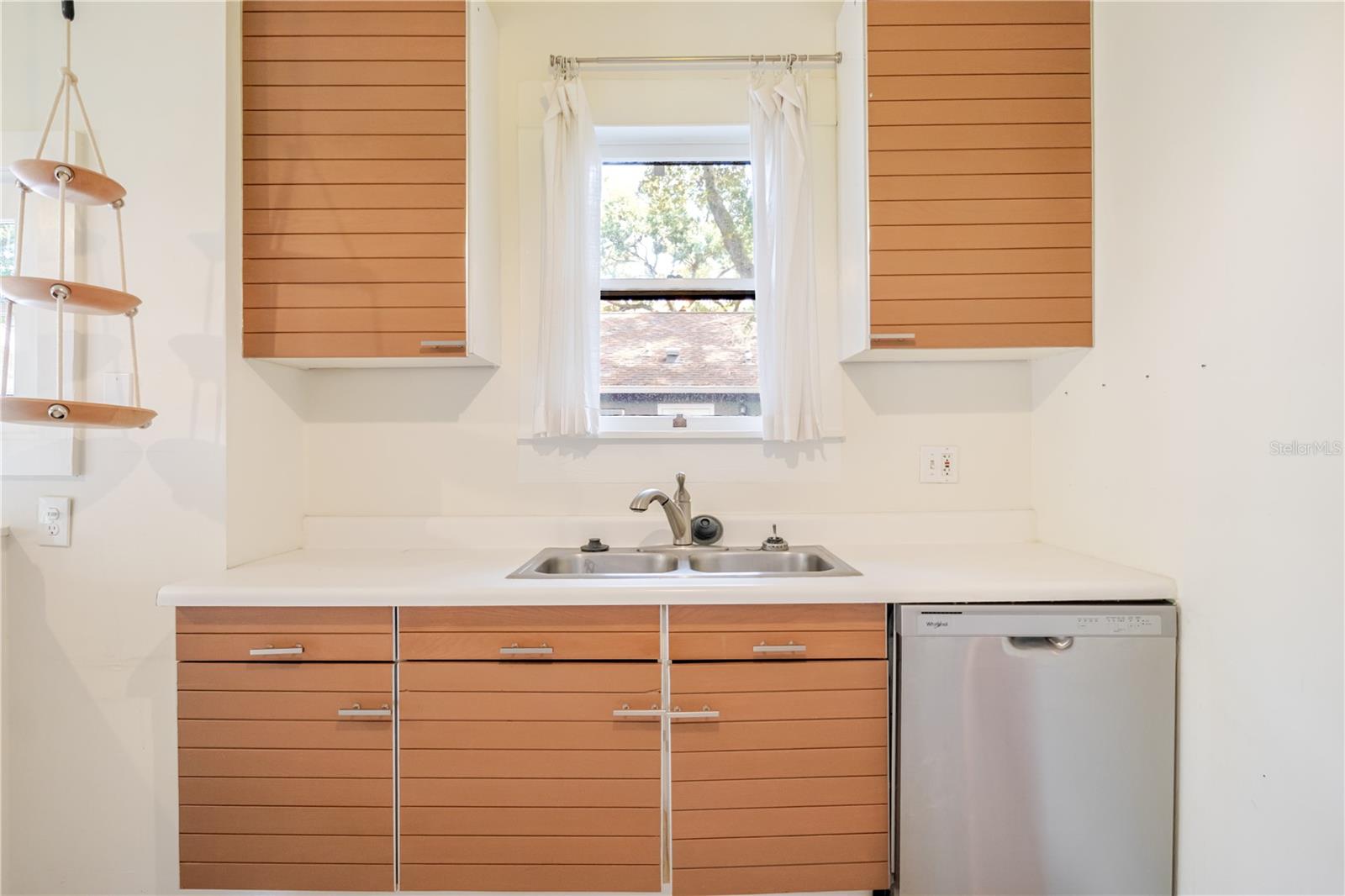 Image 12 of 37 For 506 North Street