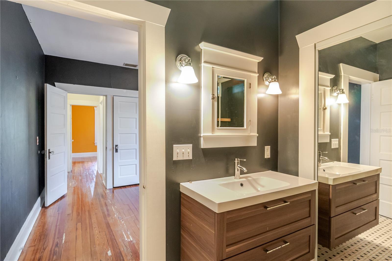 Image 24 of 37 For 506 North Street