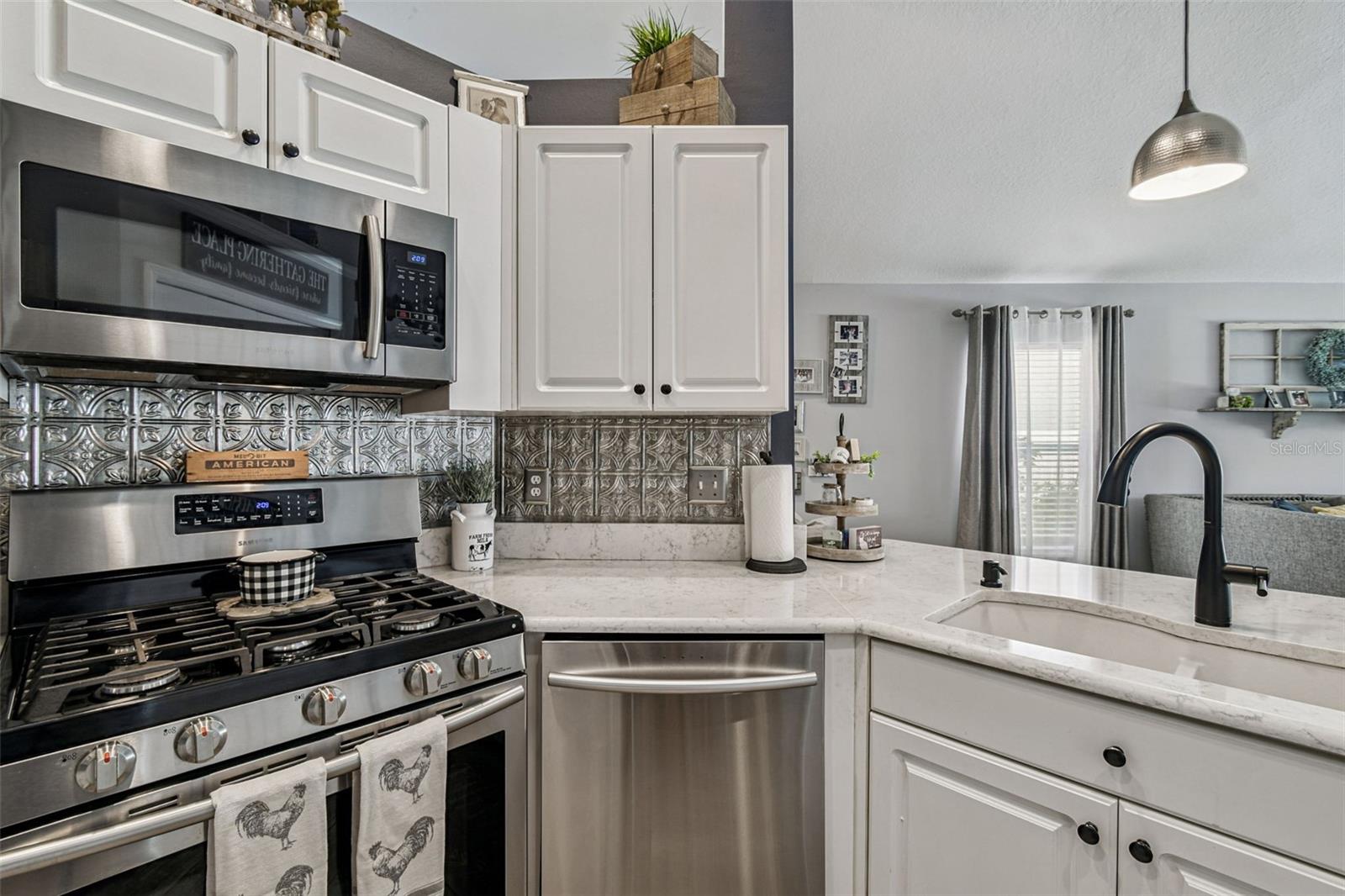 Image 17 of 54 For 9844 Riverchase Drive