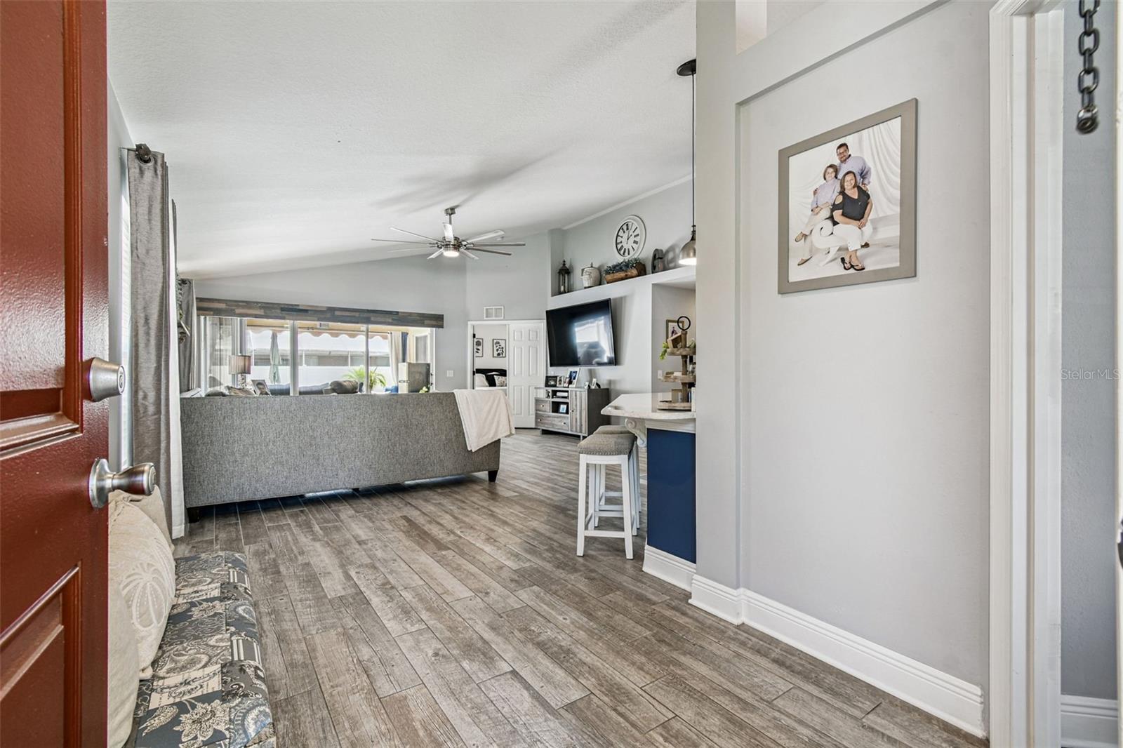 Image 7 of 54 For 9844 Riverchase Drive