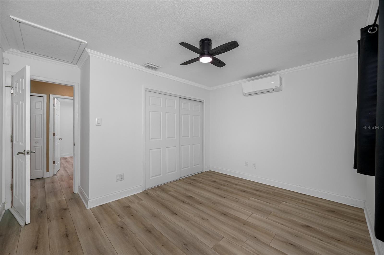 Listing photo id 17 for 12083 72nd Street