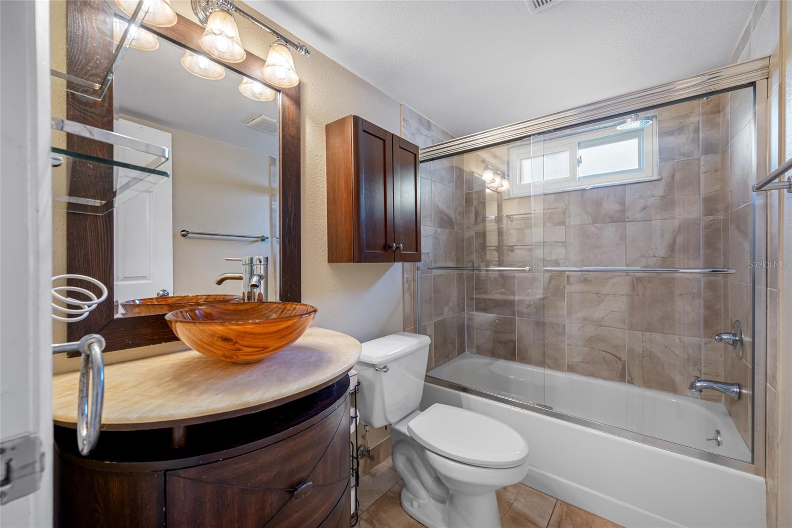 Listing photo id 19 for 12083 72nd Street