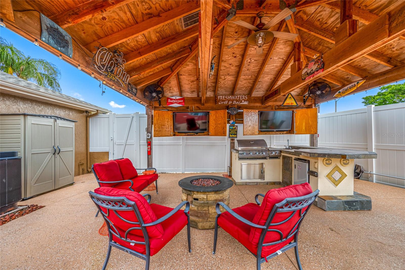 Listing photo id 30 for 12083 72nd Street