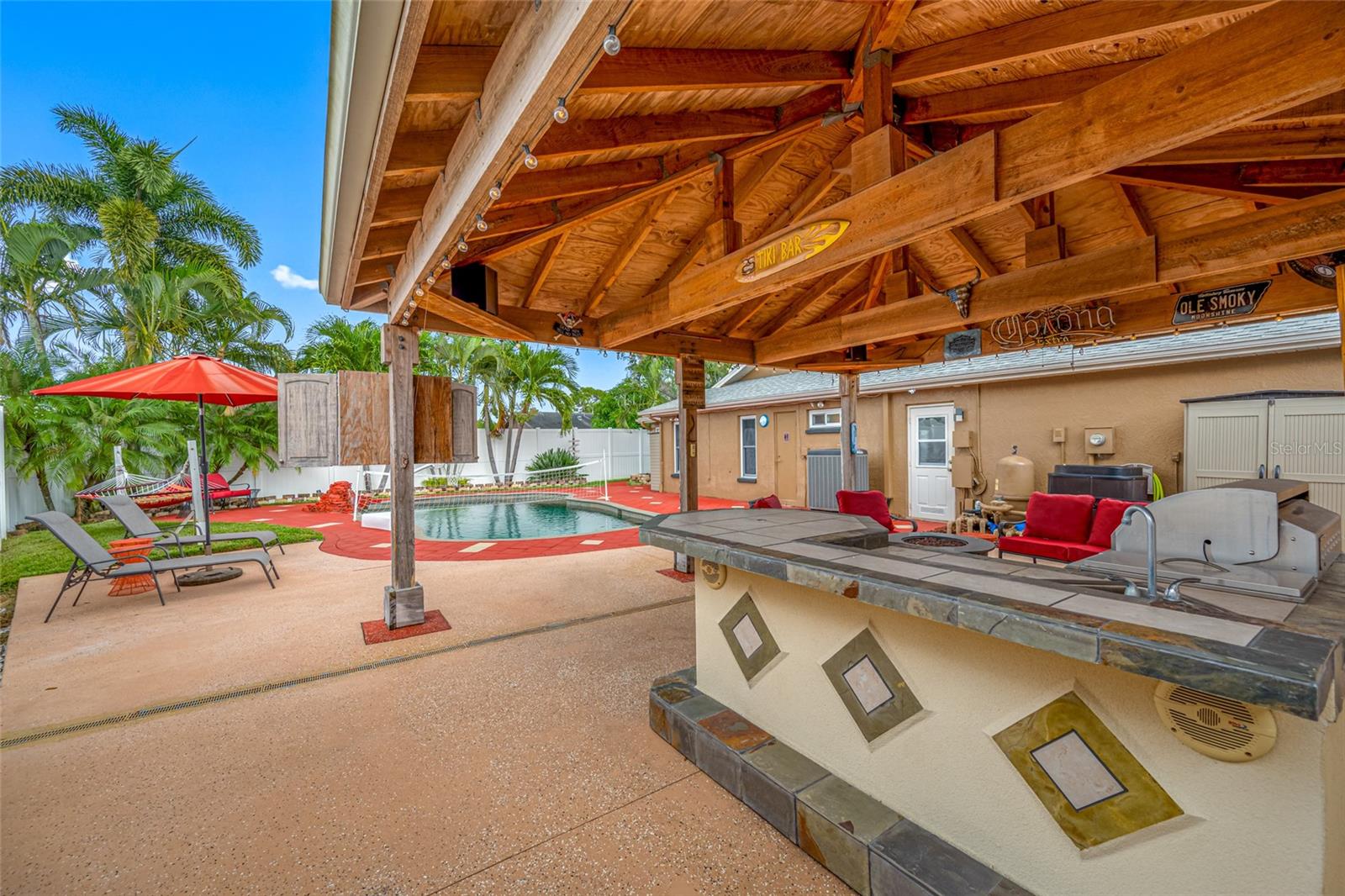 Listing photo id 34 for 12083 72nd Street