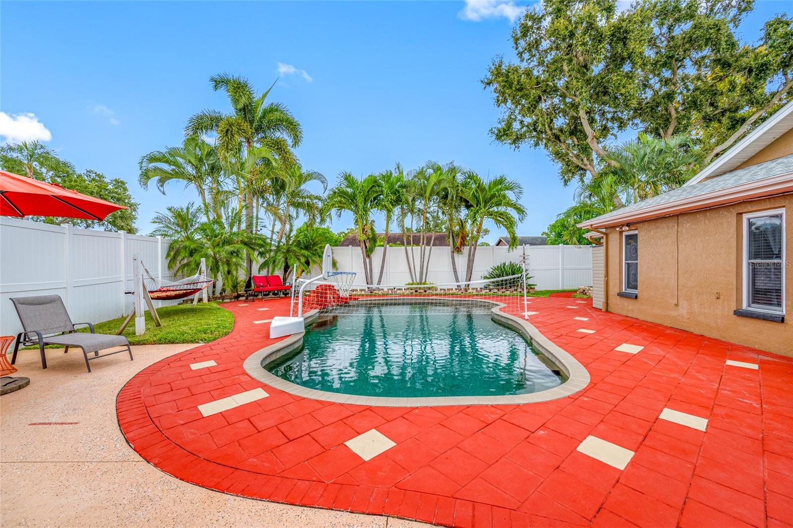 Listing photo id 36 for 12083 72nd Street