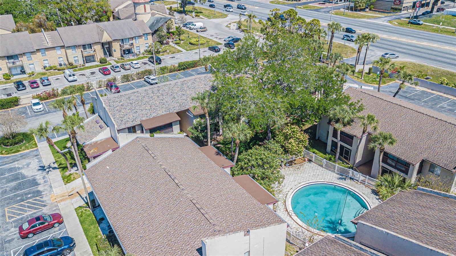 Image 27 of 28 For 8602 Champlain  87