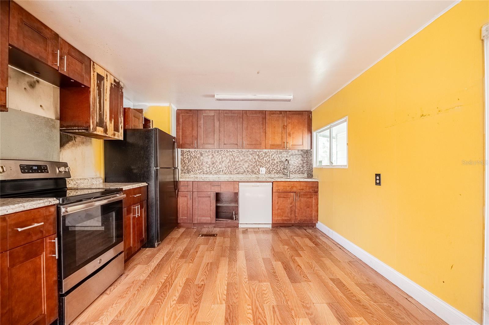 Image 13 of 28 For 5850 Red Fox Drive