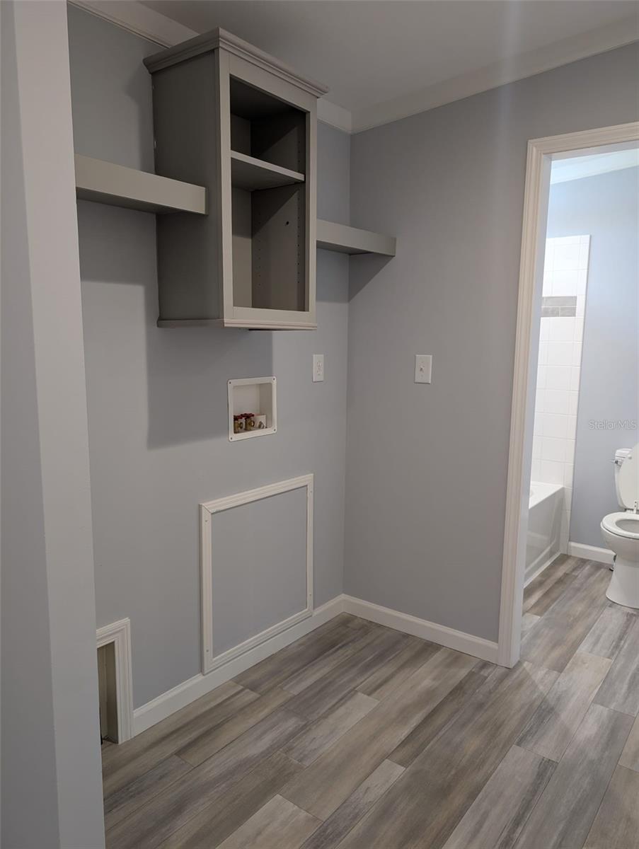 Image 18 of 34 For 15591 Charmwood Drive