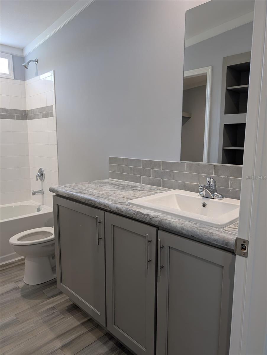 Image 23 of 34 For 15591 Charmwood Drive