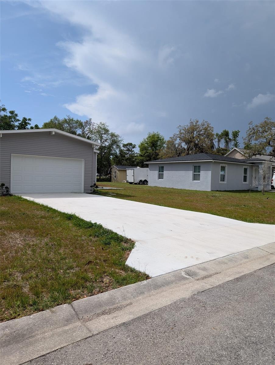 Image 30 of 34 For 15591 Charmwood Drive