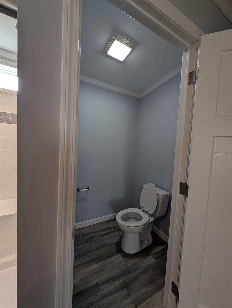 Image 7 of 34 For 15591 Charmwood Drive