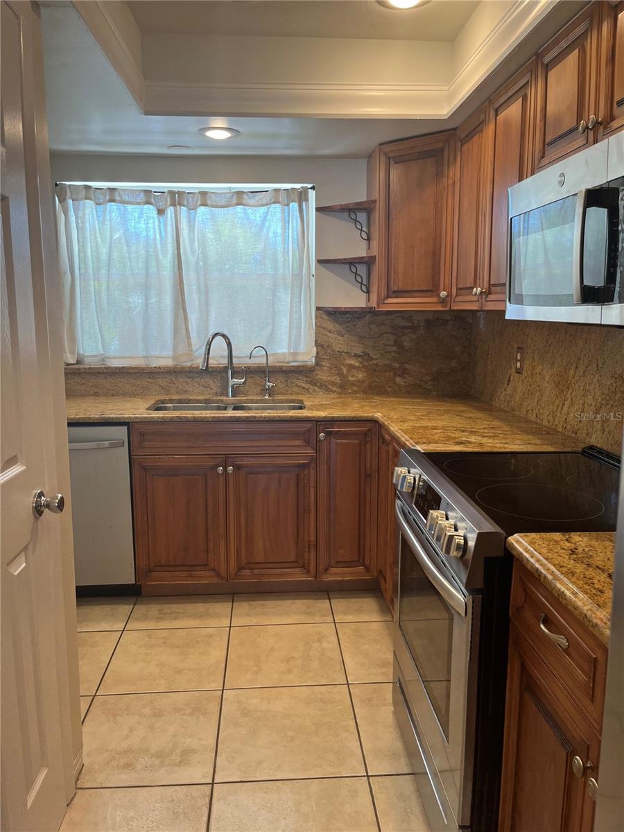Image 4 of 20 For 5155 9th Avenue N 208