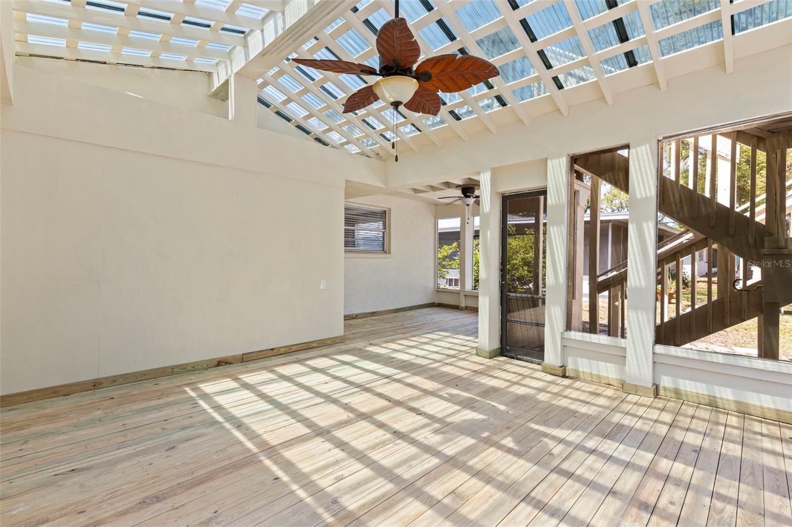 Image 31 of 41 For 834 Riverside Drive