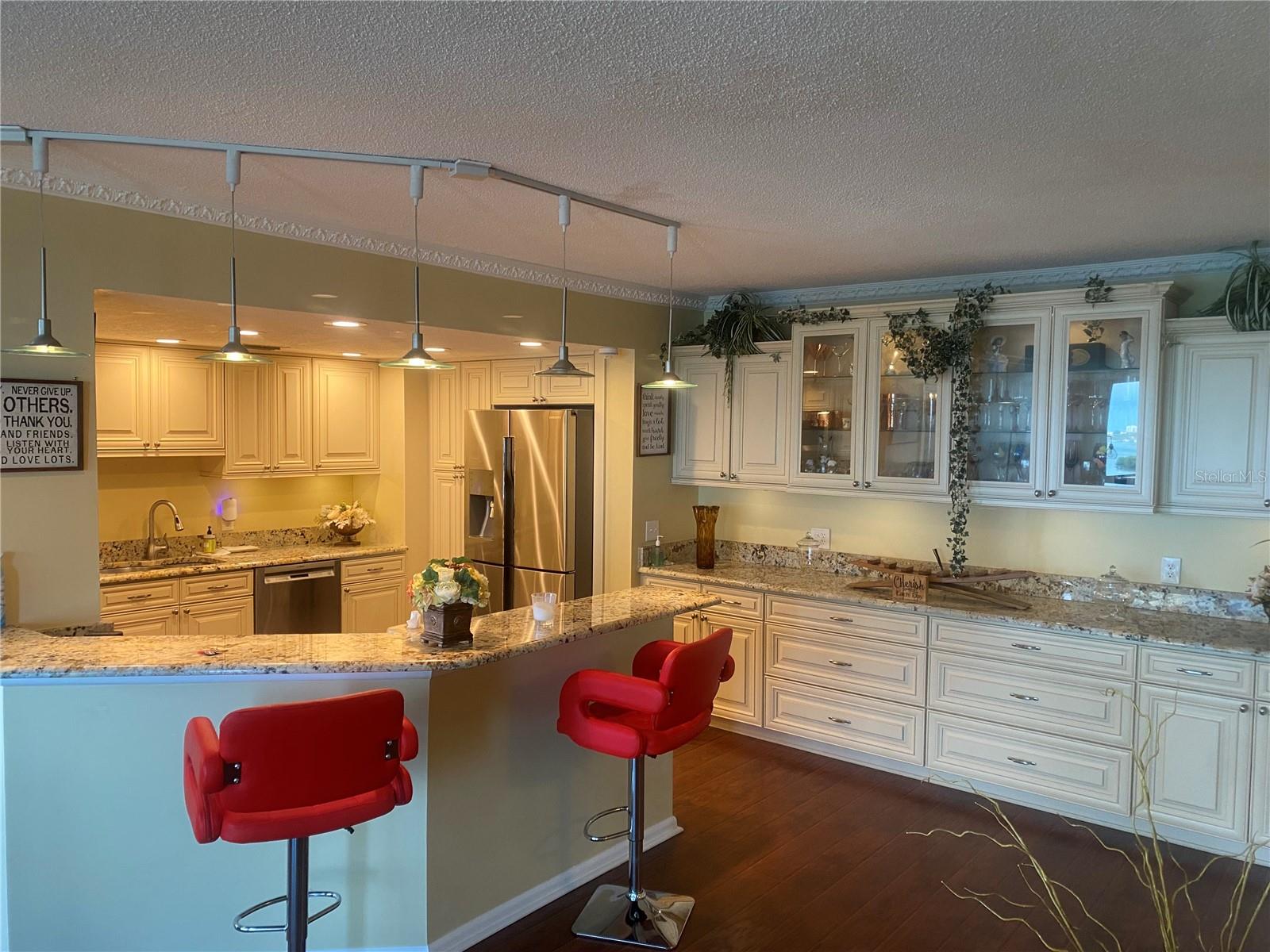 Image 19 of 89 For 7100 Sunshine Skyway Lane S 906