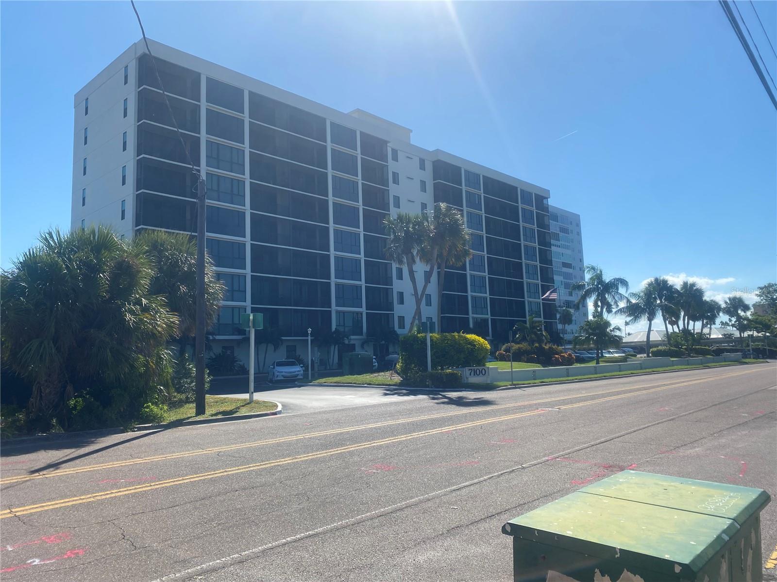 Image 2 of 89 For 7100 Sunshine Skyway Lane S 906