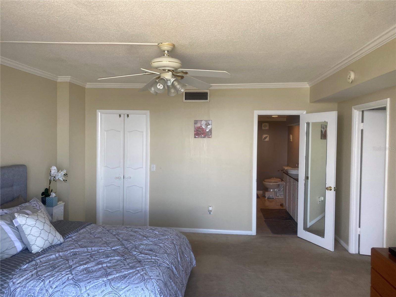Image 32 of 89 For 7100 Sunshine Skyway Lane S 906