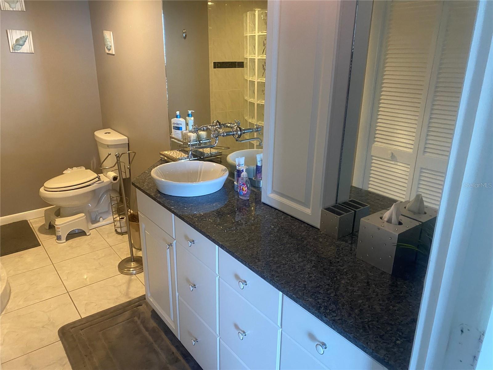 Image 37 of 89 For 7100 Sunshine Skyway Lane S 906
