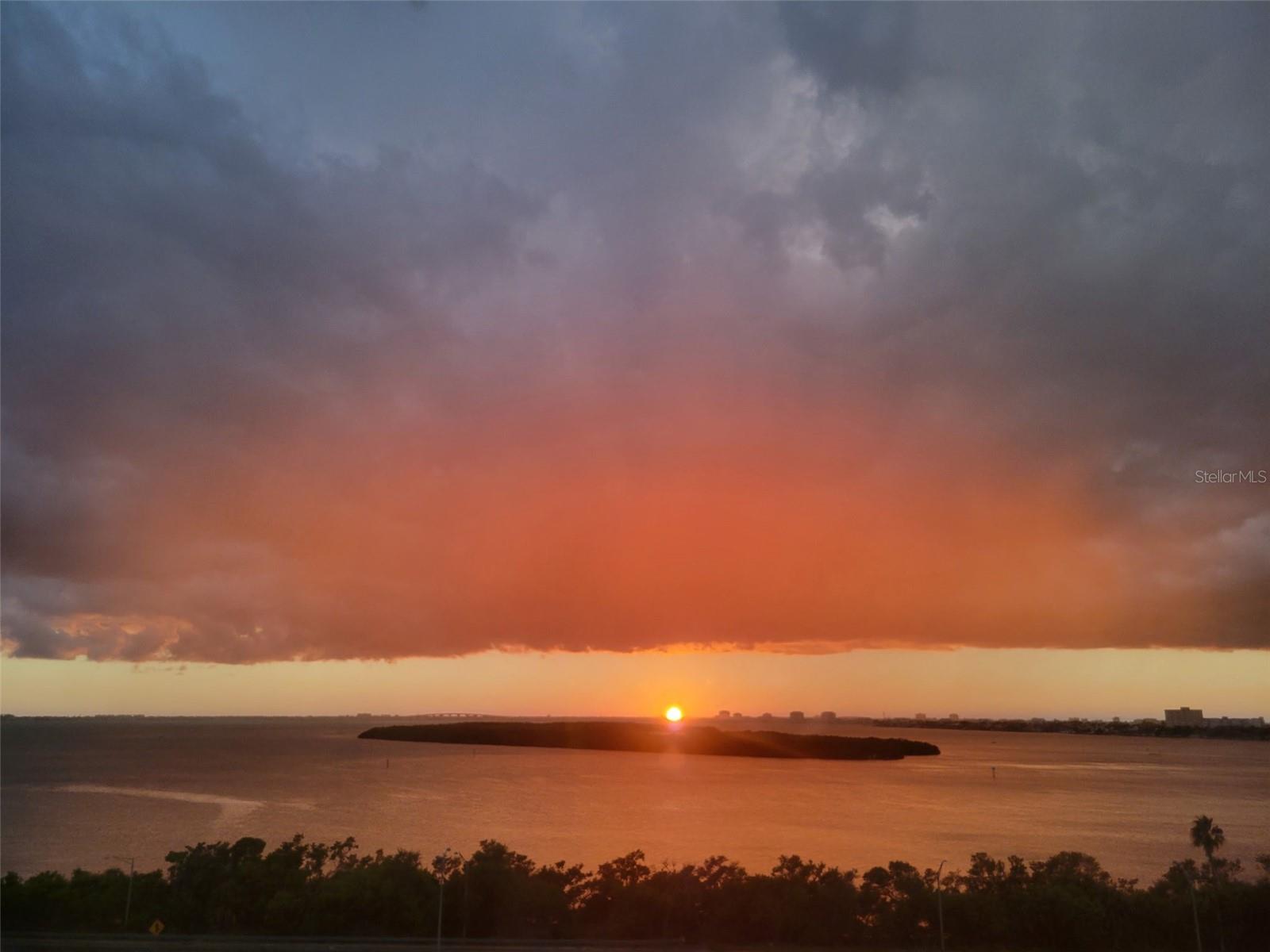 Image 5 of 89 For 7100 Sunshine Skyway Lane S 906