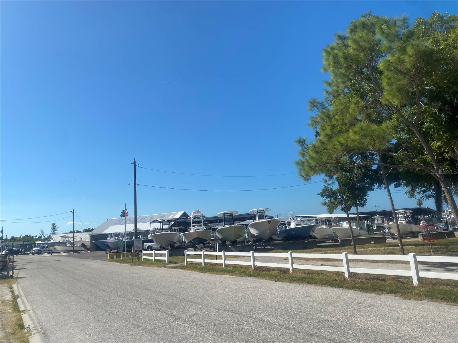 Image 70 of 89 For 7100 Sunshine Skyway Lane S 906