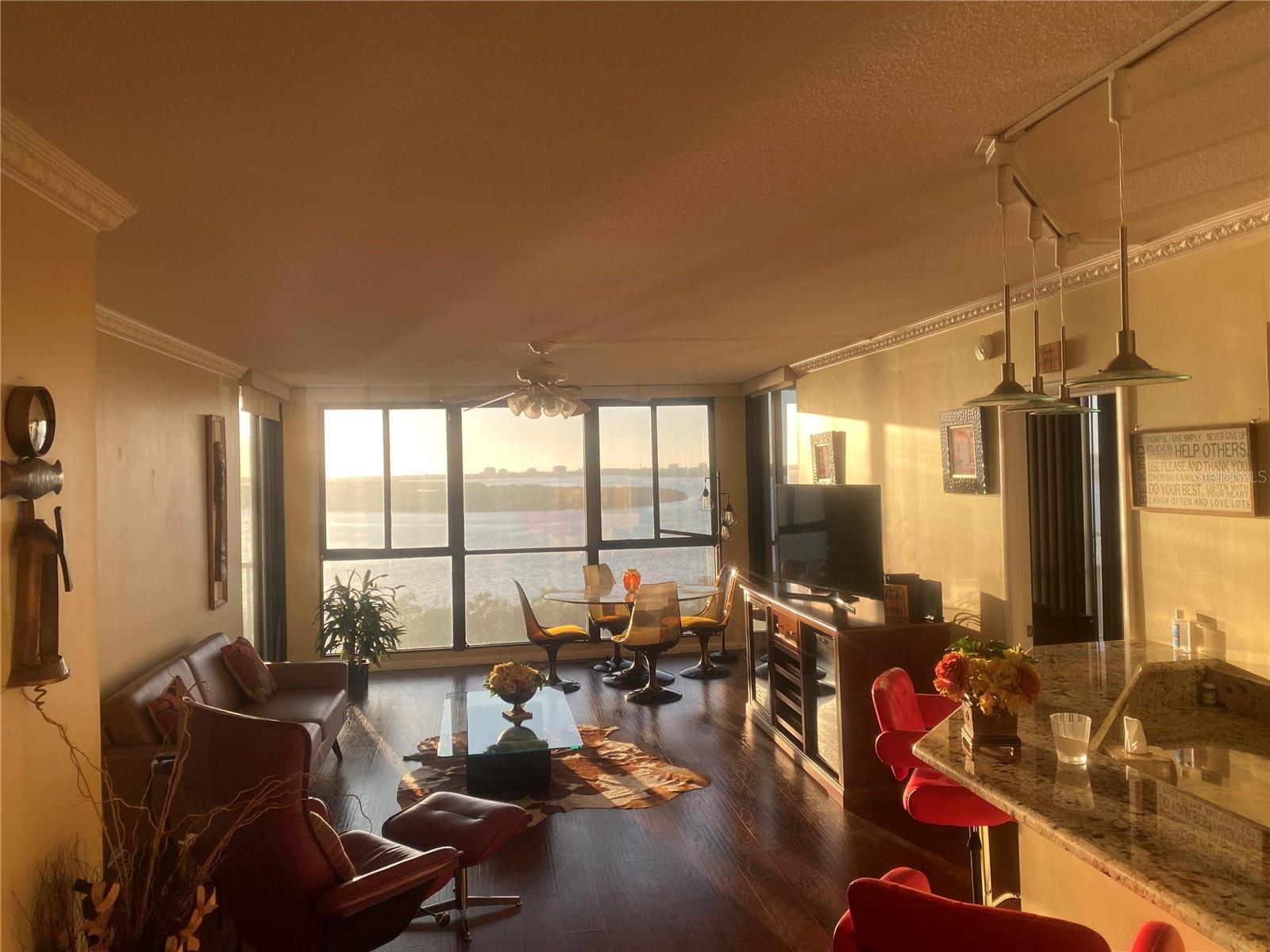 Image 93 of 95 For 7100 Sunshine Skyway Lane S 906